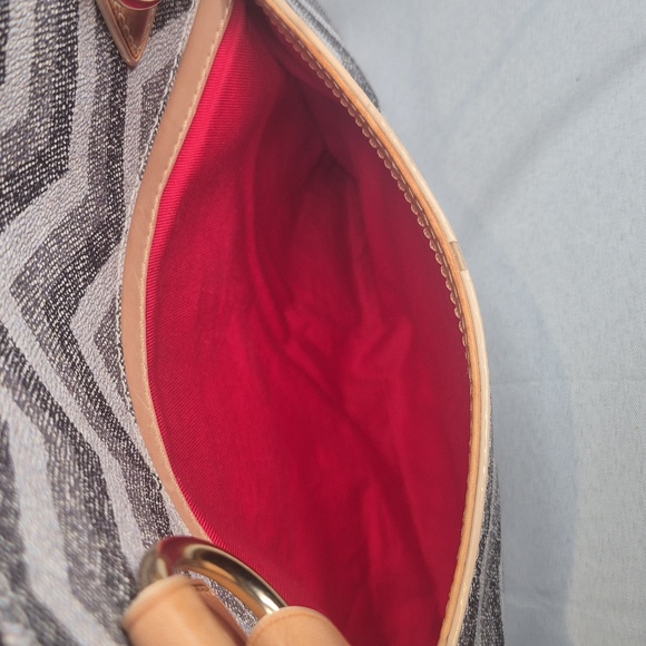 Dooney & Bourke LARGE Chevron Tote Bag w/Dust Bag LIKE NEW